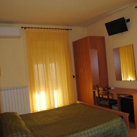 B&B Atlantide Cagnano Varano Eksteriør bilde